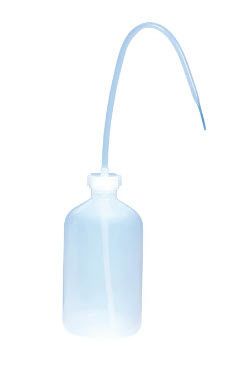 [3046] Kuntstof spuit fles met tuit 500ml